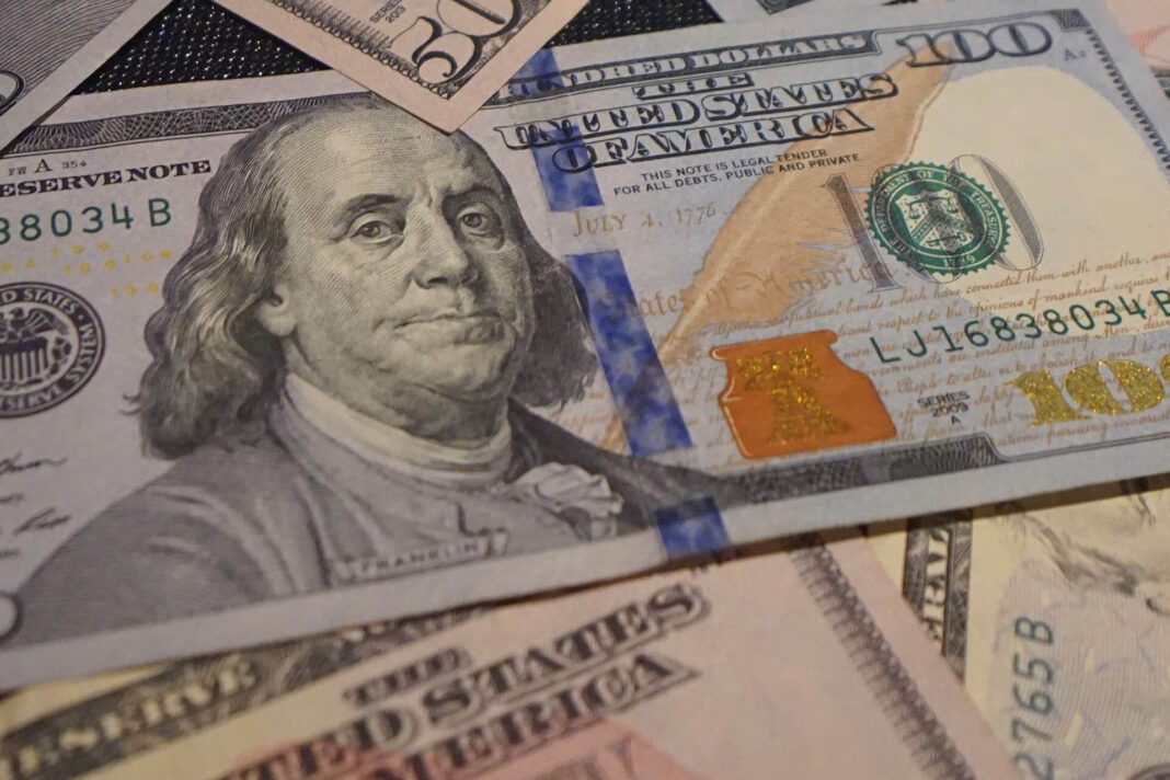 RatEx42 dollar background